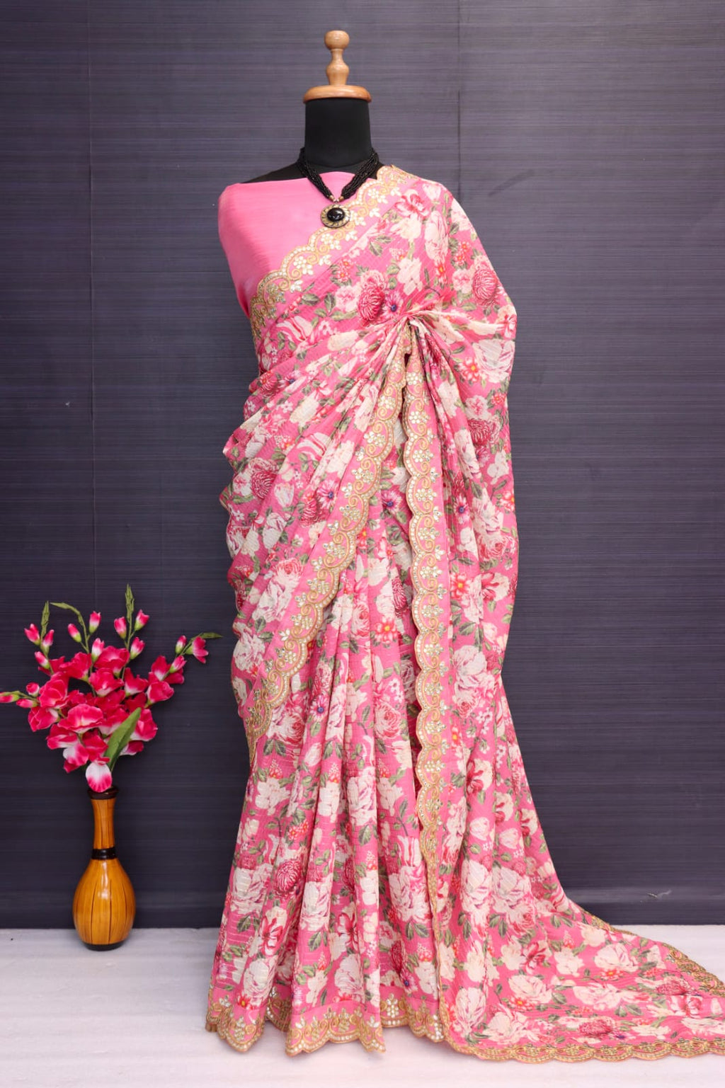 Beautiful Party Wear Look Saree With Digital Print of Floral Design
