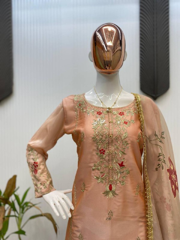 पार्टी वेयर लुक: टॉप और बॉटम के साथ दुपट्टा