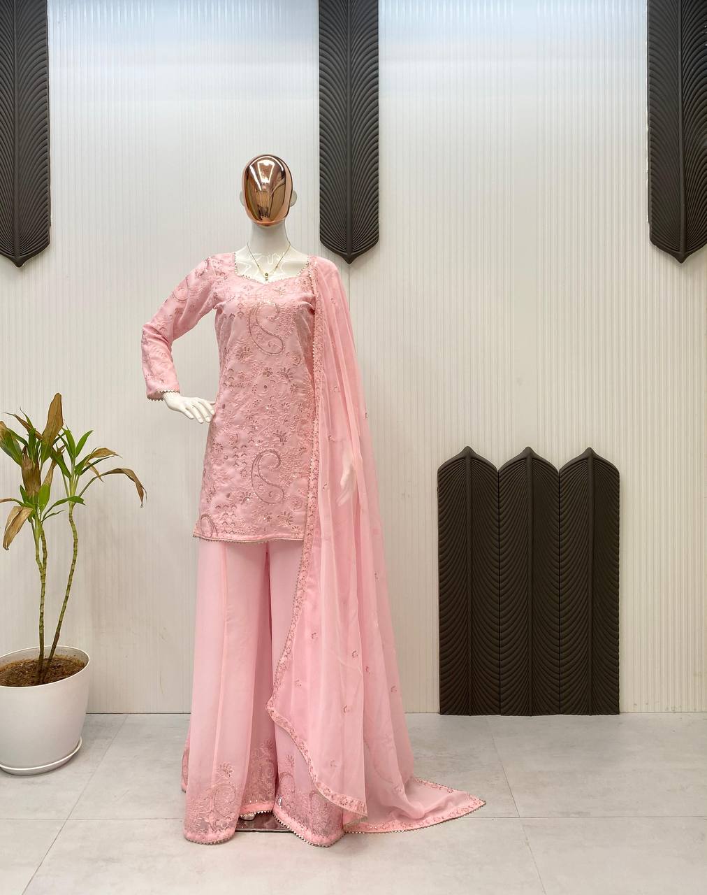 पार्टी वेयर लुक - डिज़ाइनर टॉप-बॉटम और दुपट्टा