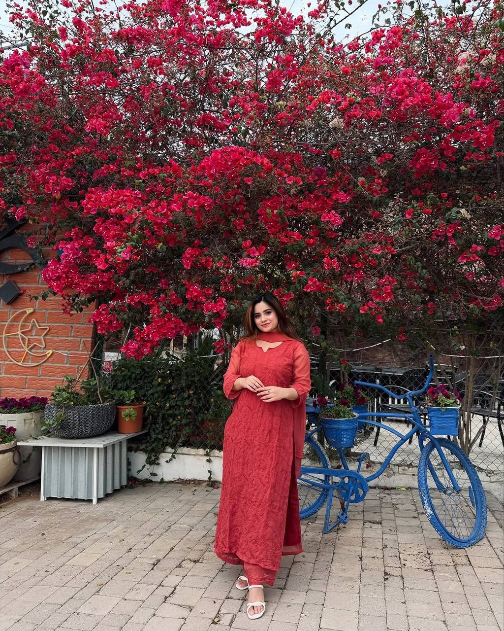 पार्टी वेयर लुक (टॉप-बॉटम और दुपट्टा)