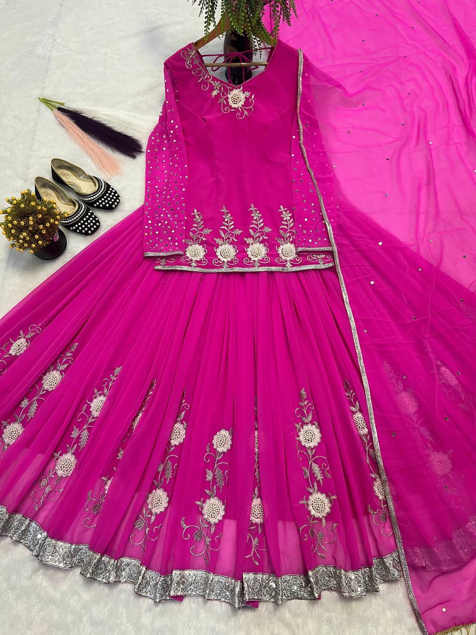 Party Wear Look Beautiful Top-Lehenga And Dupatta