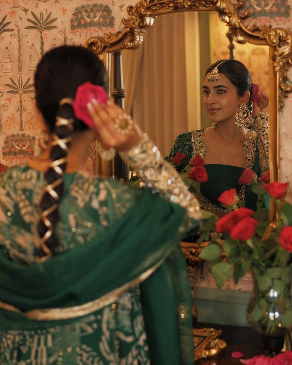 पार्टी वेयर लुक: डिजाइनर टॉप-बॉटम, ब्लाउज और दुपट्टा के साथ