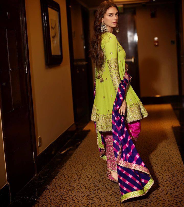 पार्टी वेयर लुक - डिज़ाइनर टॉप-बॉटम और दुपट्टा