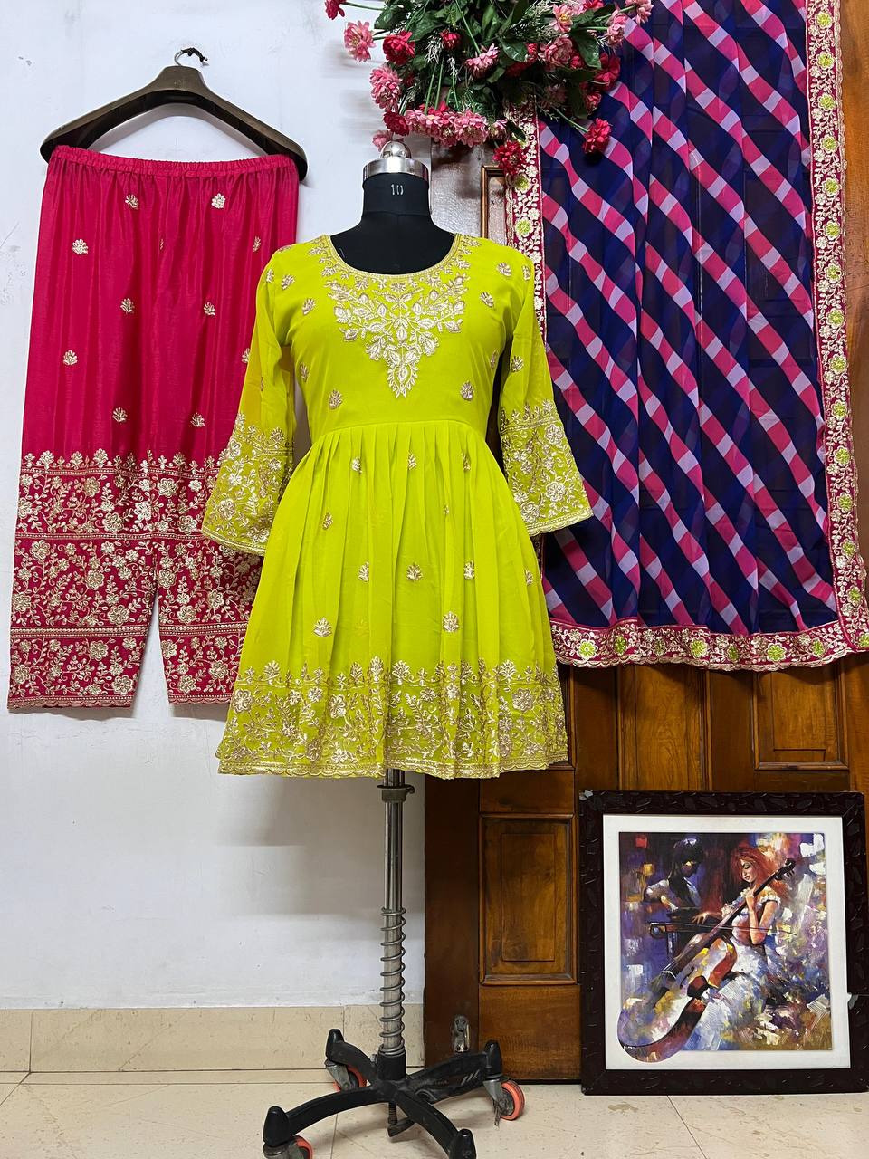 पार्टी वेयर लुक - डिज़ाइनर टॉप-बॉटम और दुपट्टा