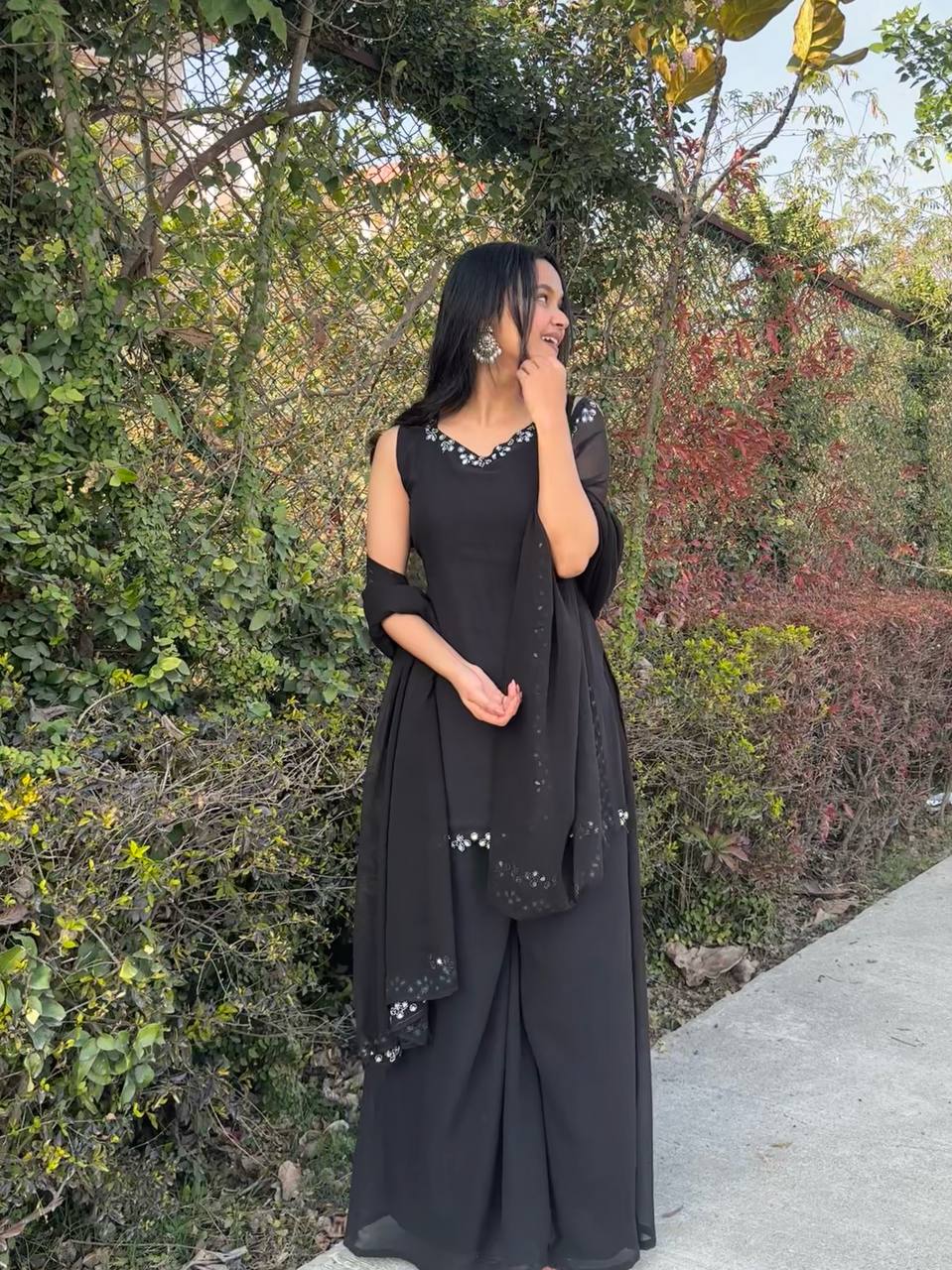 पार्टी वेयर लुक - टॉप, बॉटम और दुपट्टा, असली मिरर वर्क के साथ