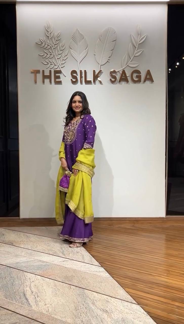 पार्टी वेयर लुक: टॉप, प्लाज़ो और दुपट्टा, हैवी एम्ब्रॉयडरी वर्क के साथ