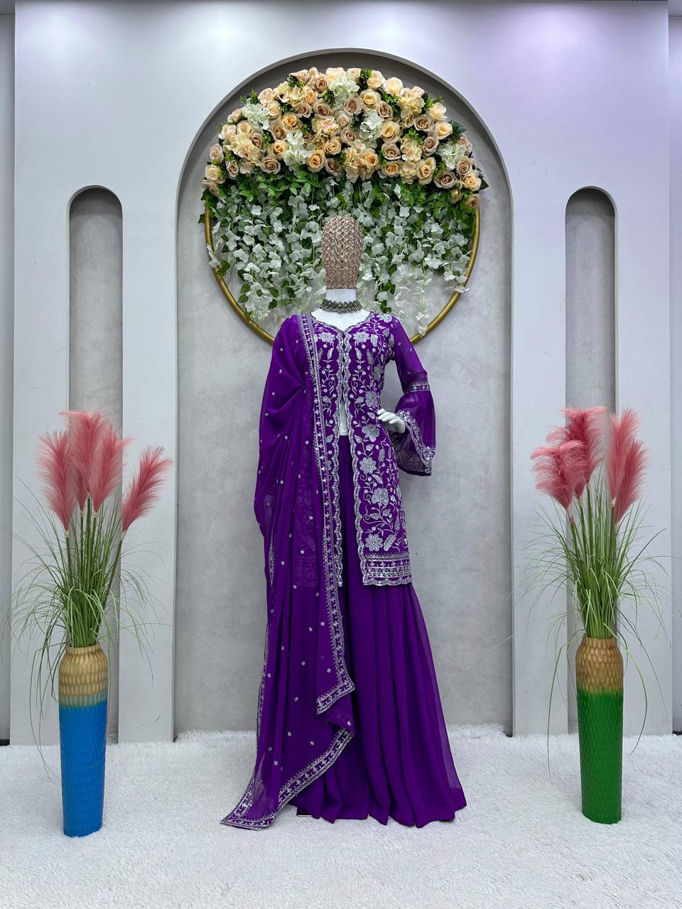 पार्टी वेयर लुक: टॉप और बॉटम के साथ दुपट्टा