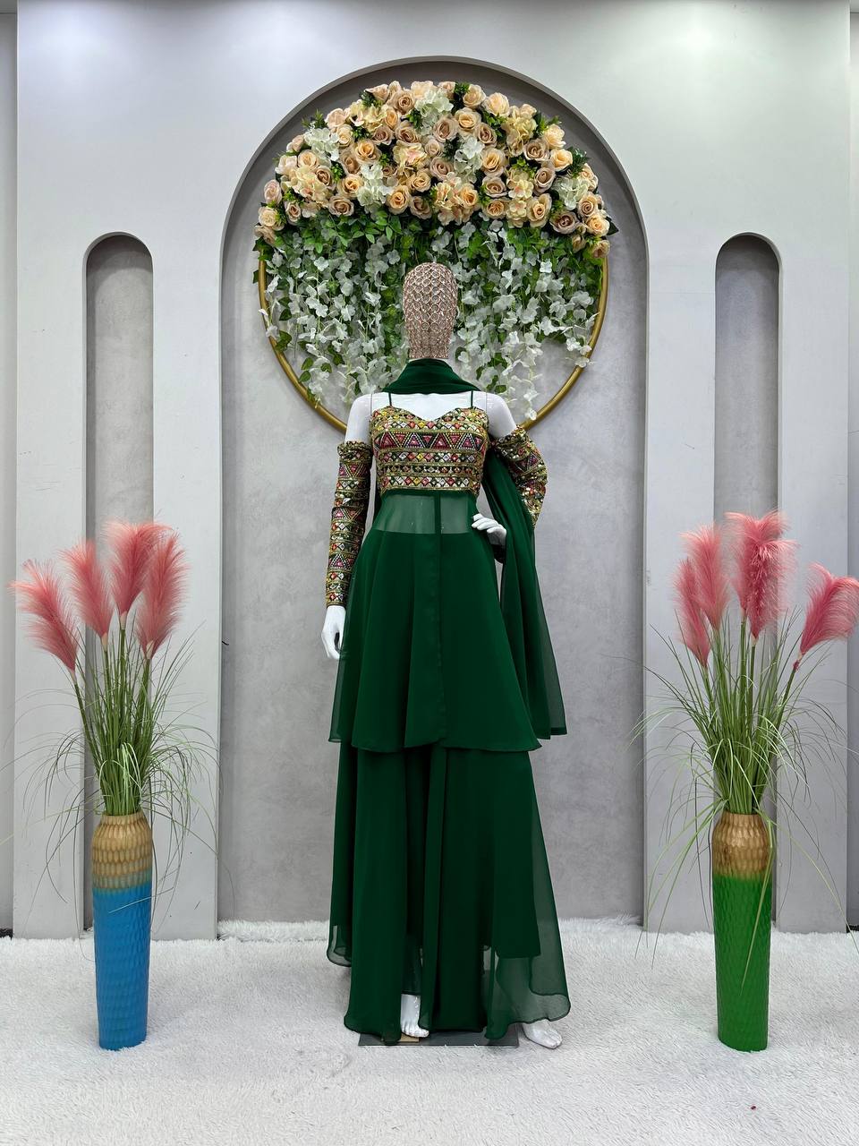 पार्टी वेयर लुक: टॉप-प्लाज़ो के साथ खूबसूरत दुपट्टा