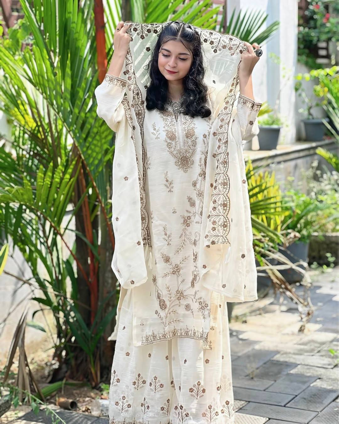 Party Wear Look Suit Set With Zari & Sequins Embroidery Work