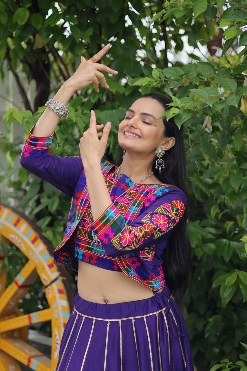 Navratri Special Lehenga Choli With Gamthi Embroidered Work