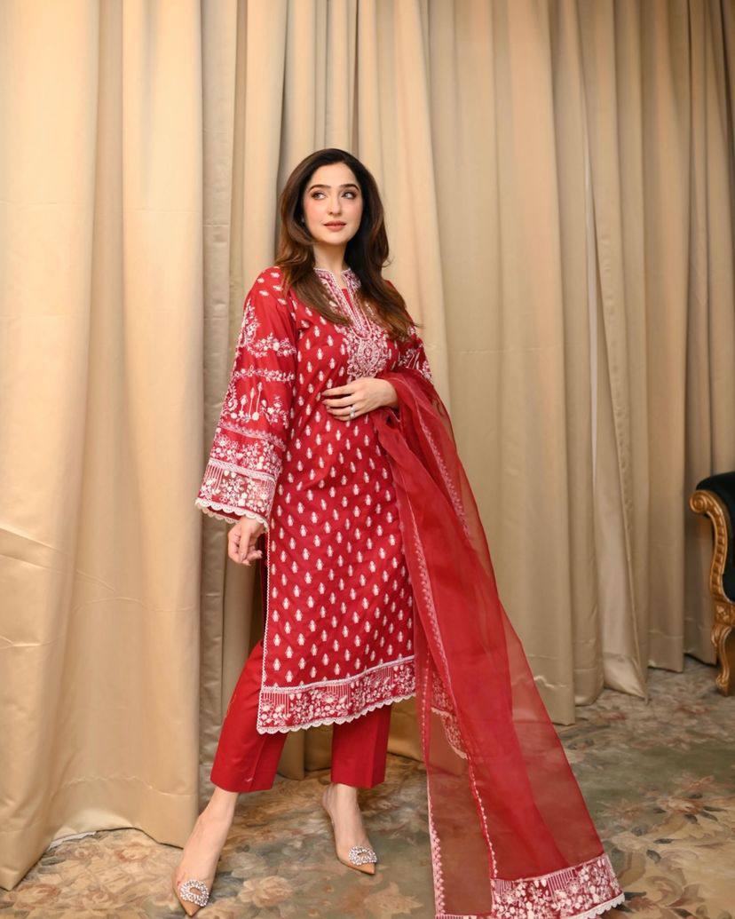 Party Wear Look Suit Set With Thread Embroidery Work