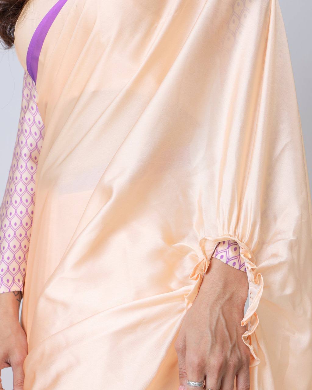 ट्रेंडिंग फ्री हैंड रेडी टू वेयर साड़ी