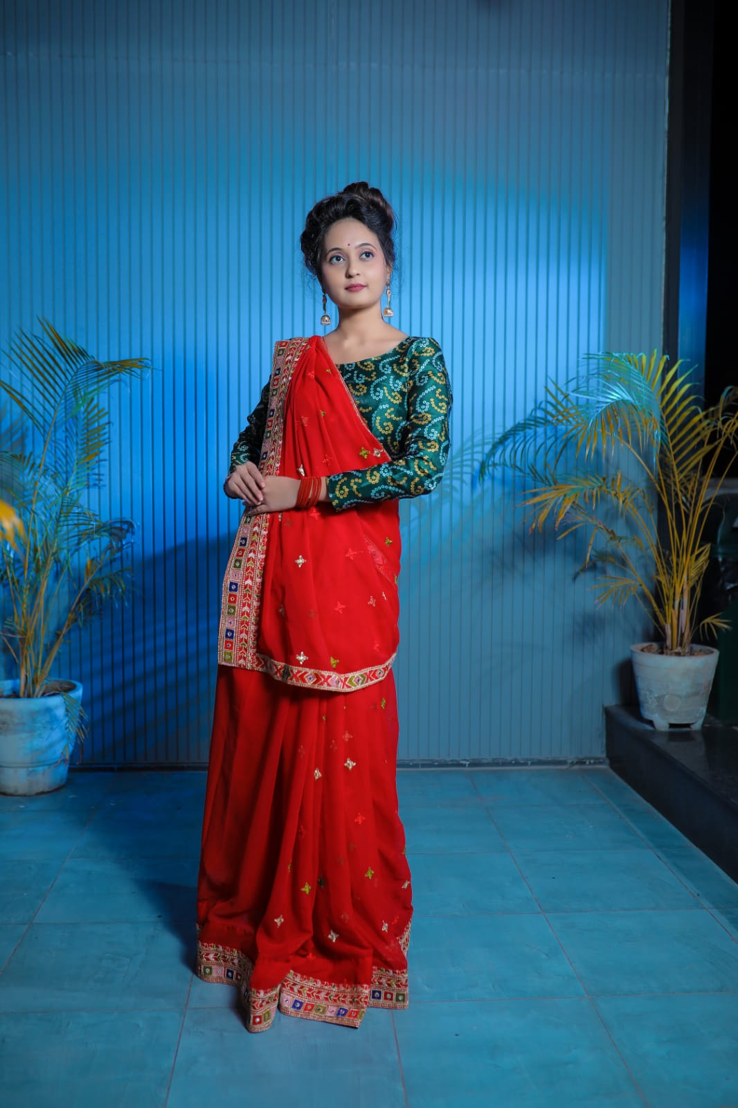 Party Wear Designer Saree With Embroidery Thread And Mirror Work