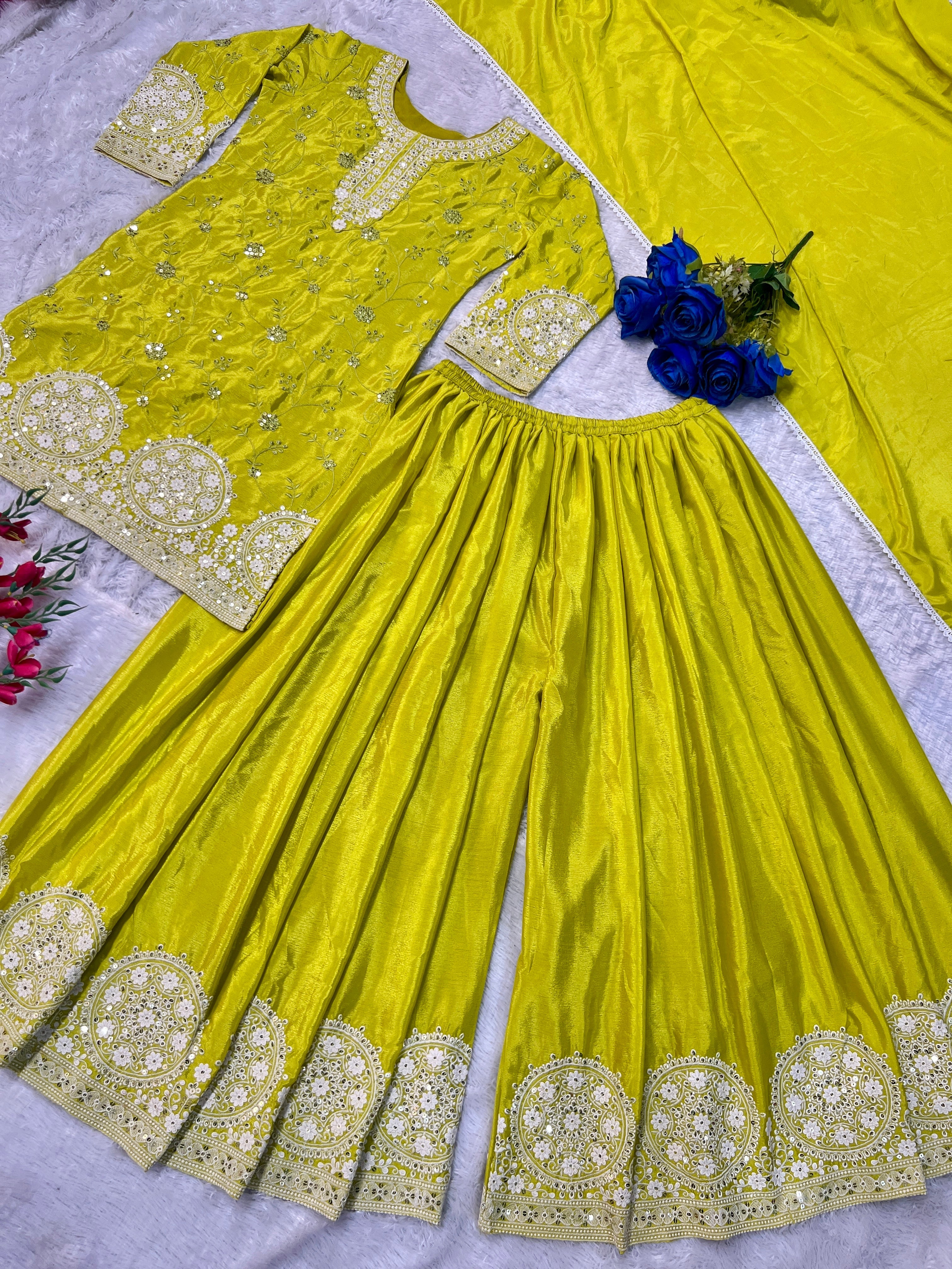 पार्टी के लिए उपयुक्त सुंदर टॉप प्लाज़ो दुपट्टे के साथ।