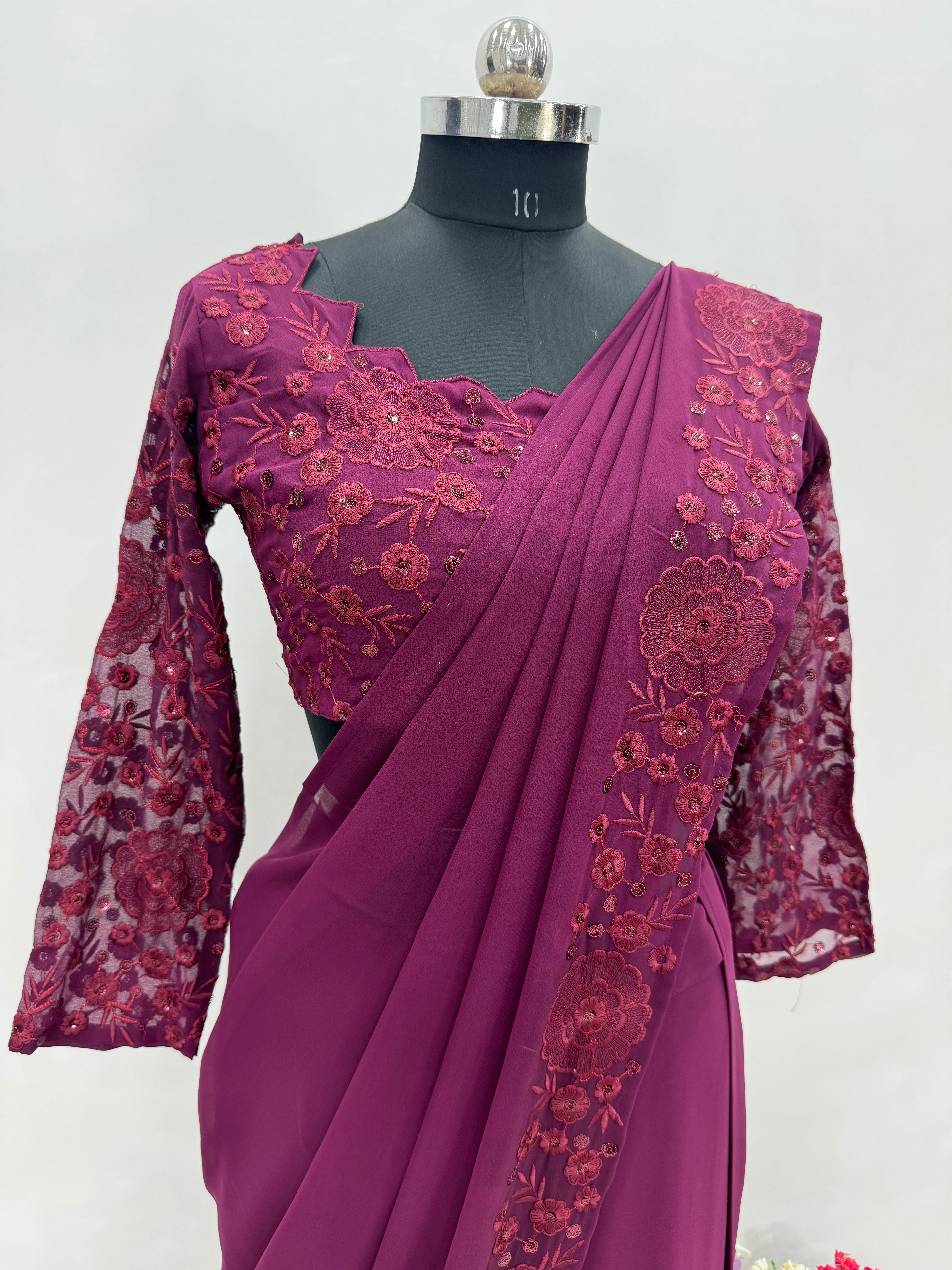 रफल डिज़ाइन वाला खूबसूरत रेडी-टू-वेयर लहंगा, पार्टी के लिए उपयुक्त।