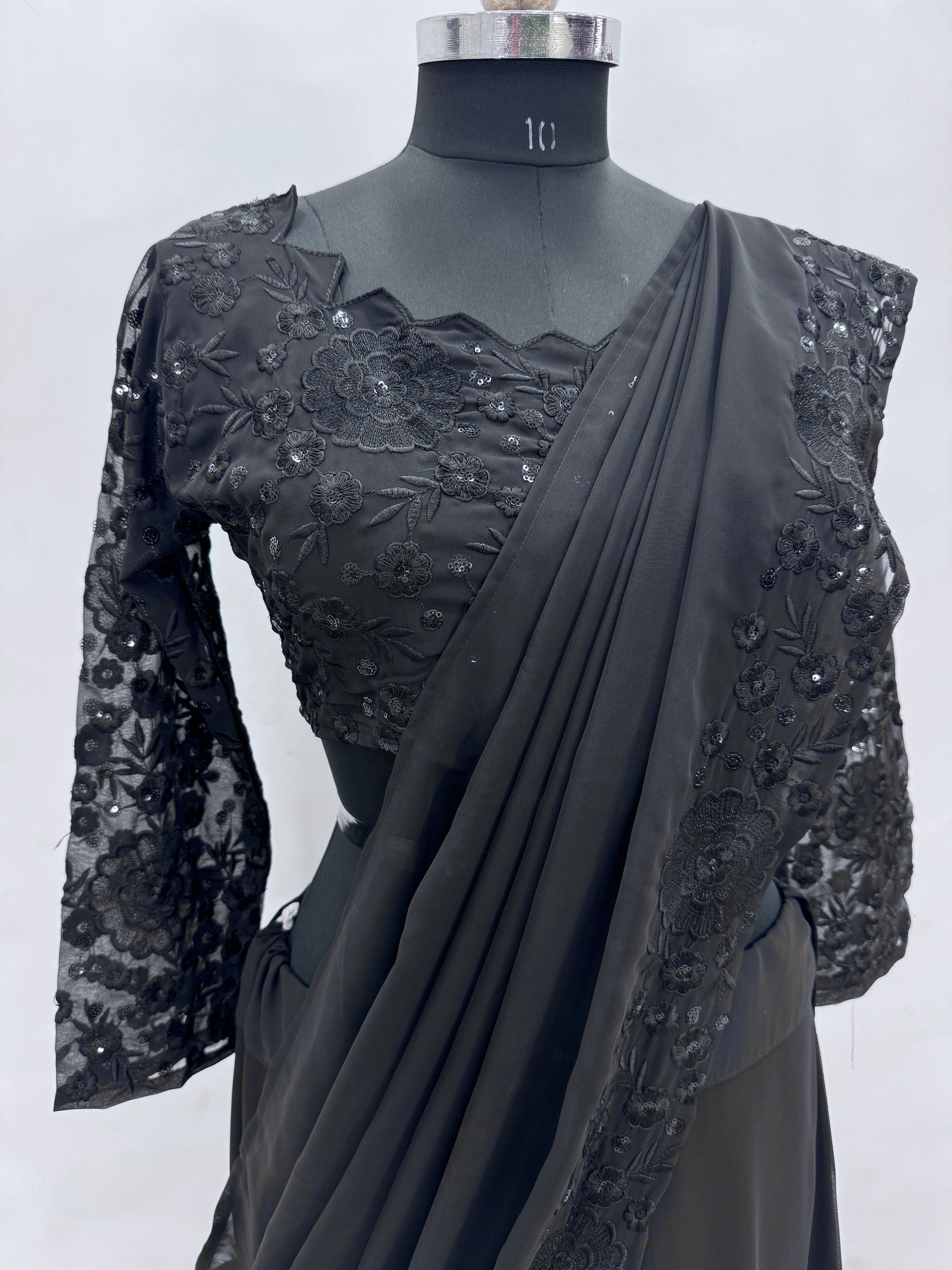 रफल डिज़ाइन वाला खूबसूरत रेडी-टू-वेयर लहंगा, पार्टी के लिए उपयुक्त।