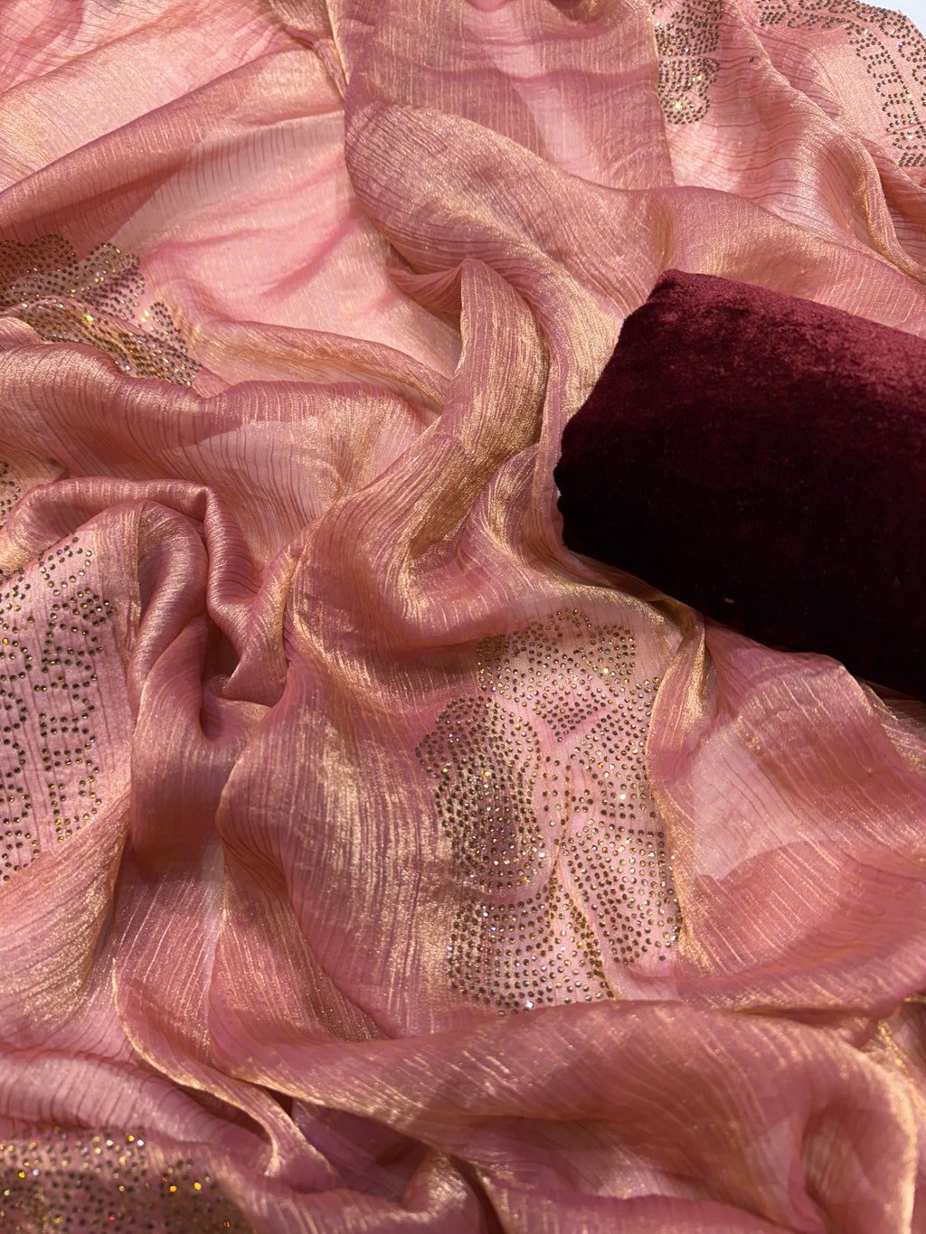 खूबसूरत डायमंड वर्क वाली डिज़ाइनर पार्टी वेयर साड़ी