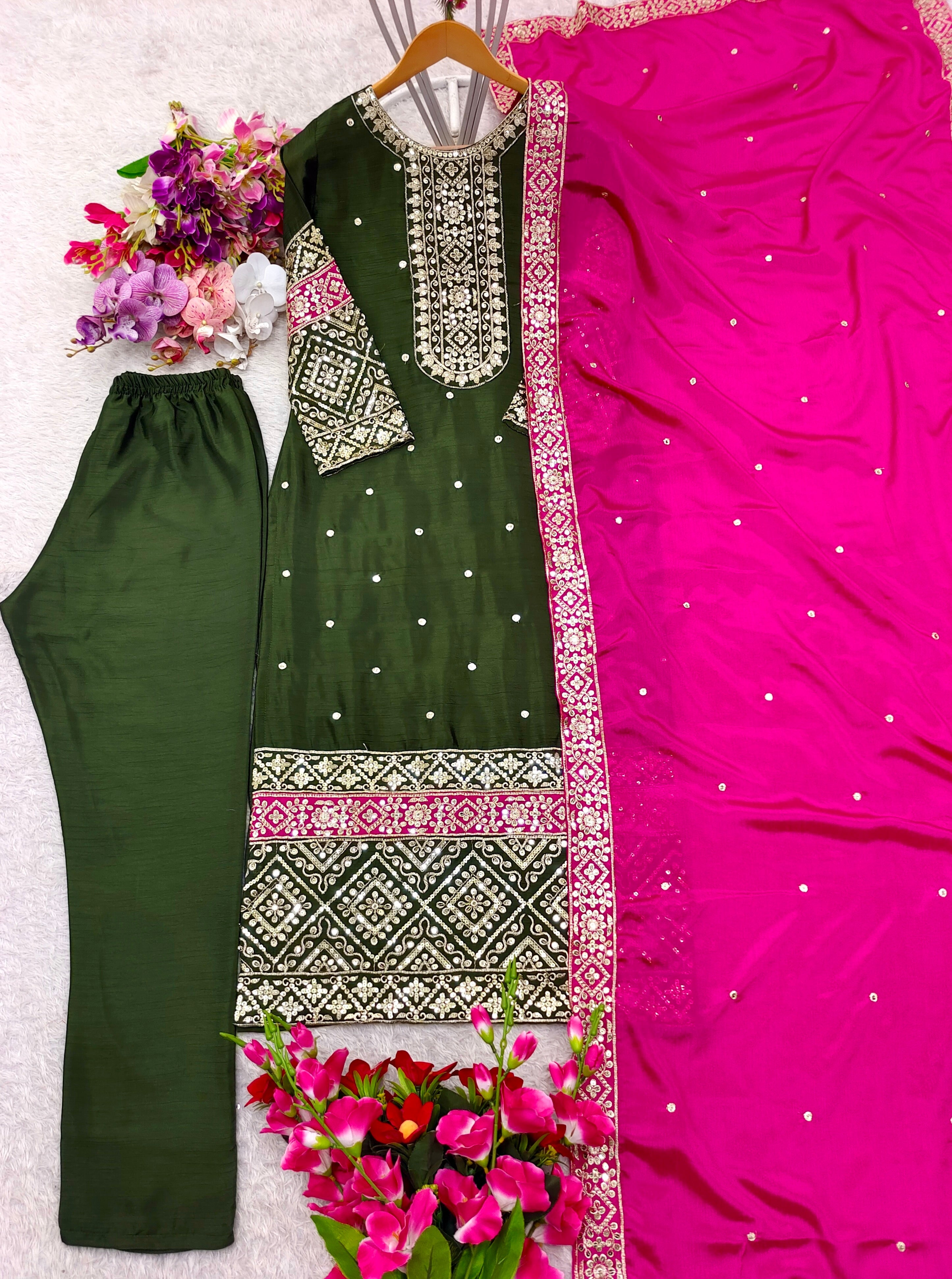 पार्टी वेयर टॉप-पैंट और दुपट्टा, कढ़ाई और सीक्वेंस वर्क के साथ