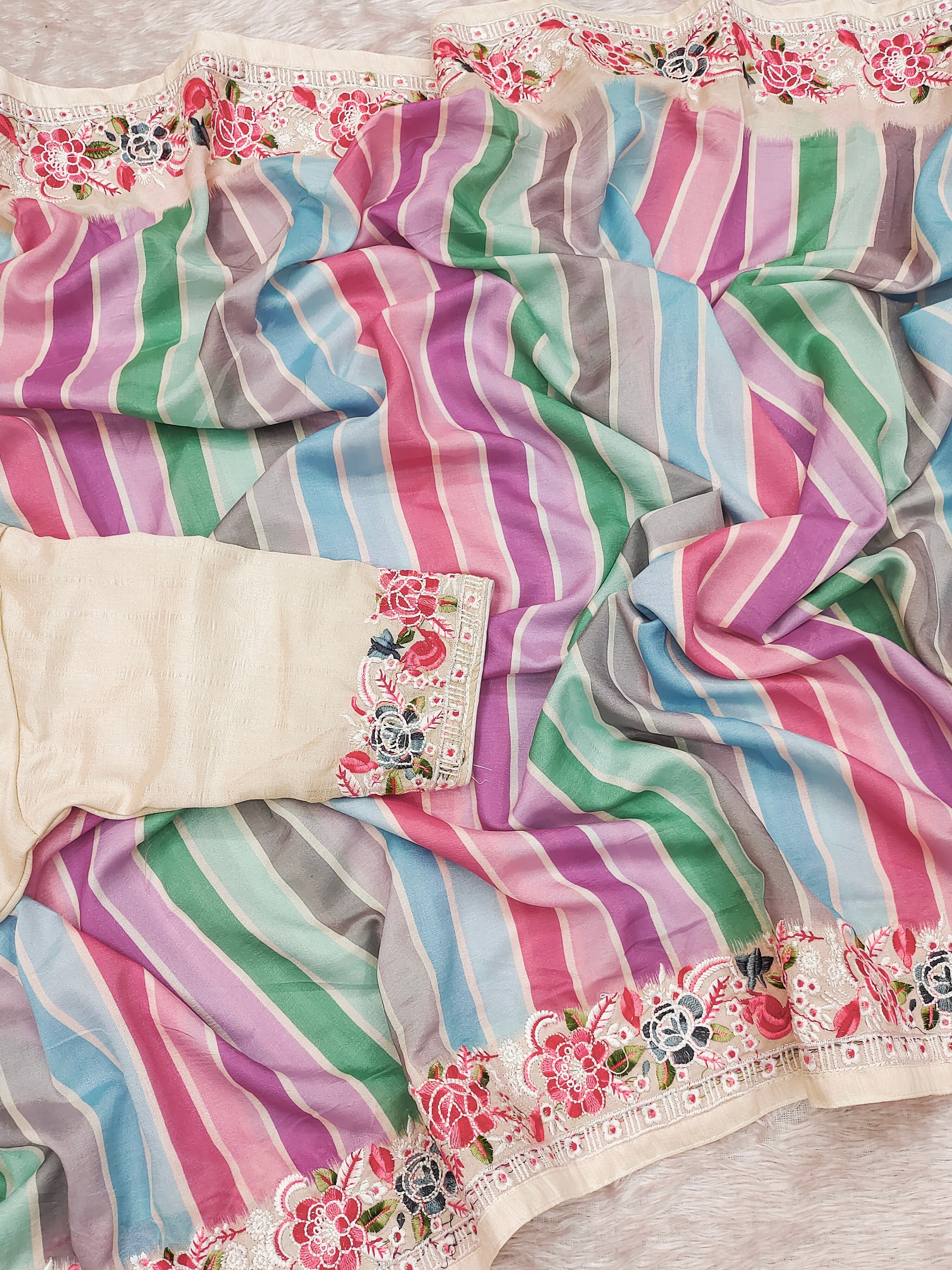 Beautiful Saree With Digital Prints & Embroidery Threads Work