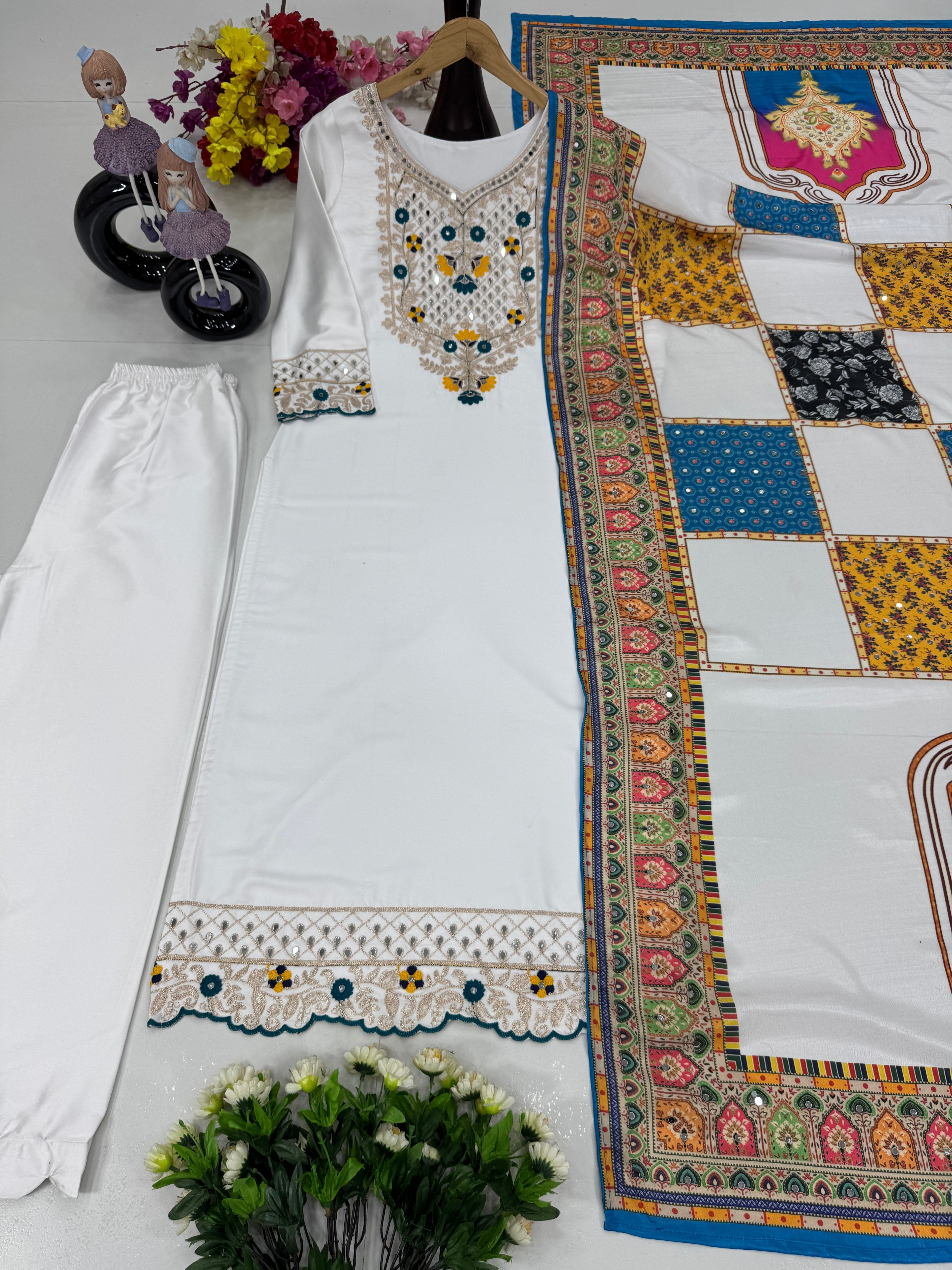 असली मिरर वर्क से सजा हुआ डिजाइनर पार्टी वेयर टॉप, प्लाजो और दुपट्टा।