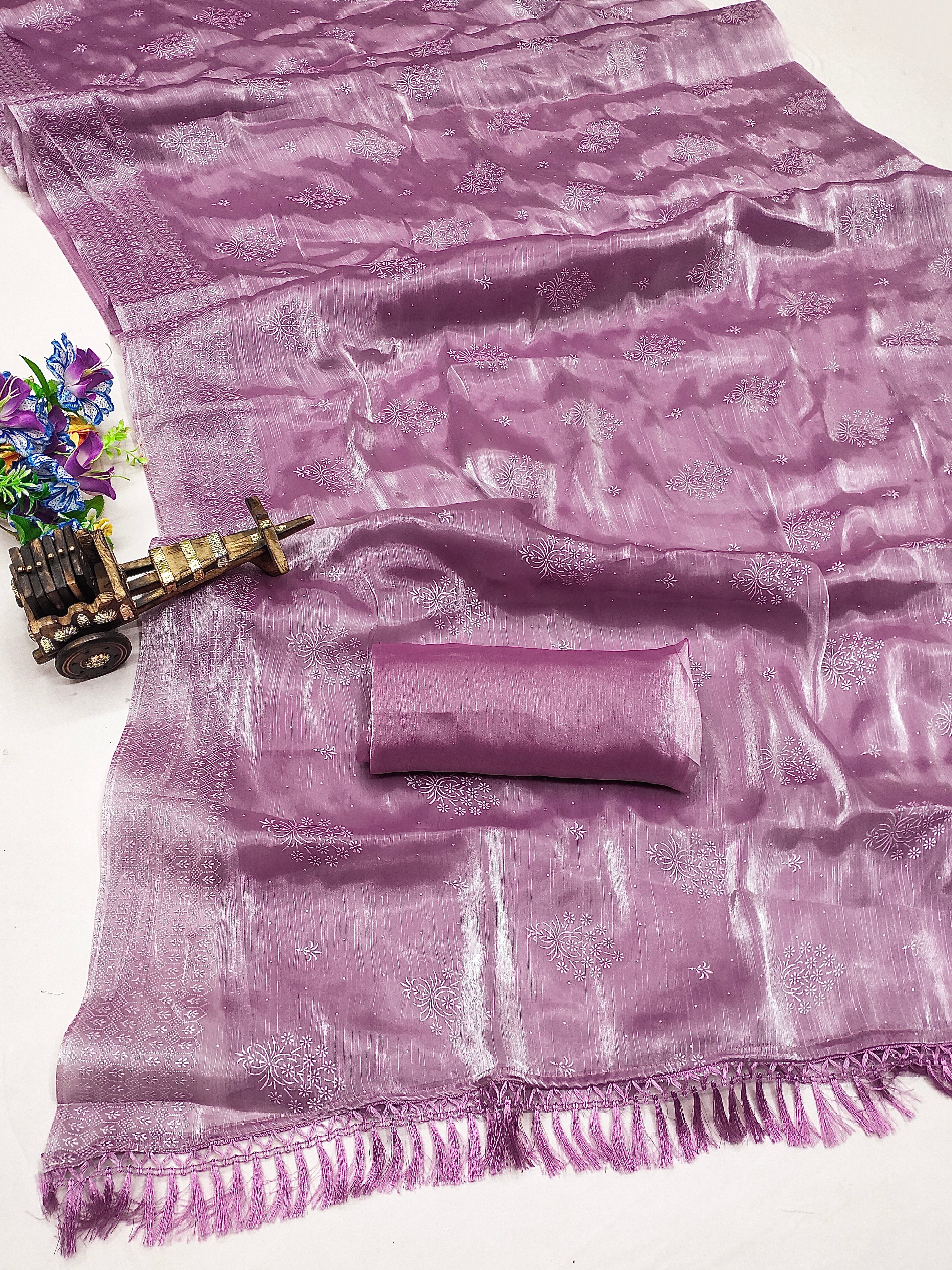 Designer Party Wear Saree With Beautiful Foil Prints Work