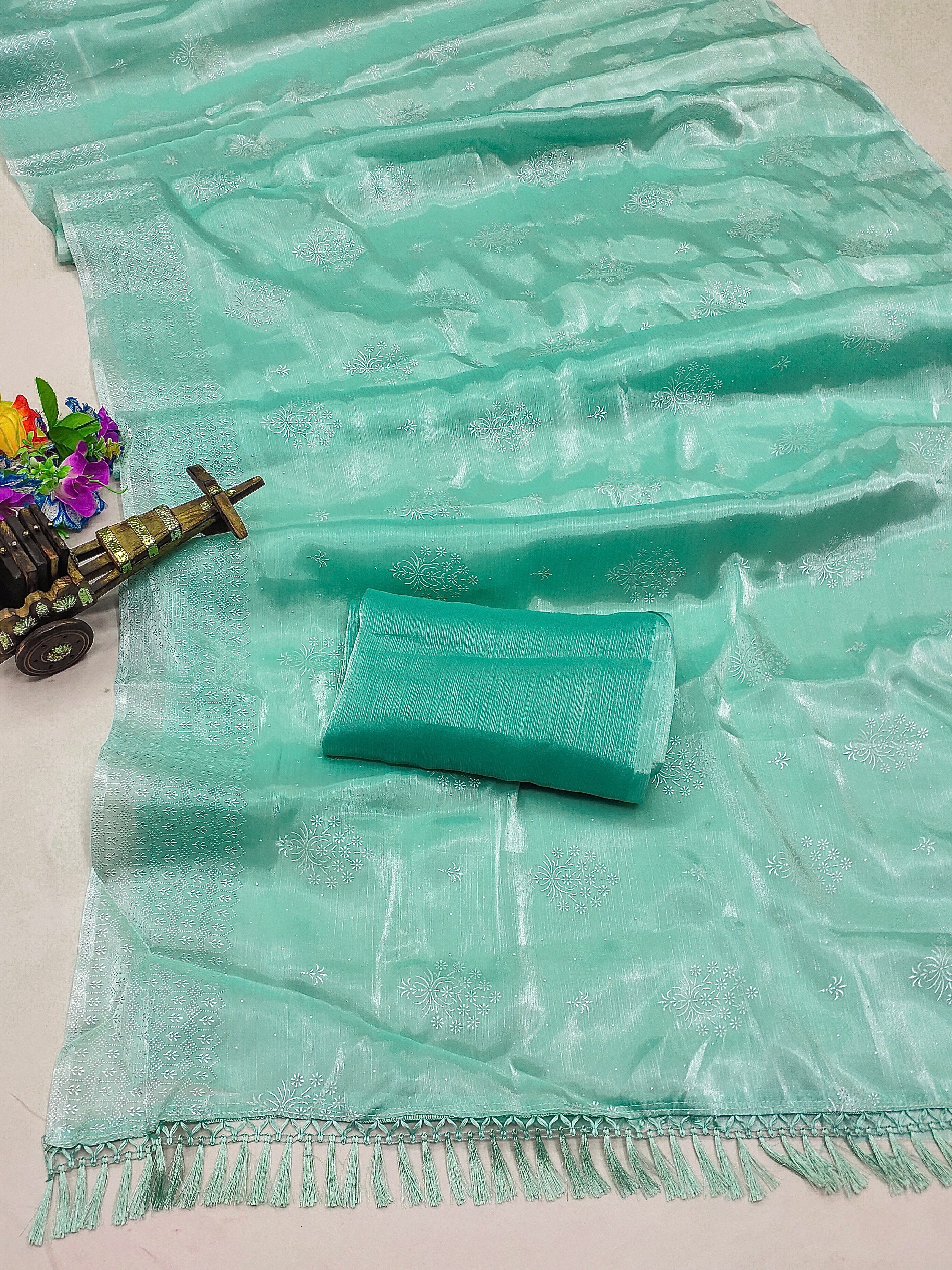 Designer Party Wear Saree With Beautiful Foil Prints Work