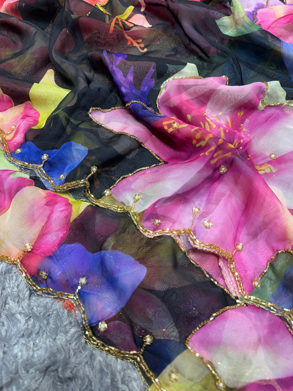 Beautiful  Saree With Floral Print And Katdana Handwork