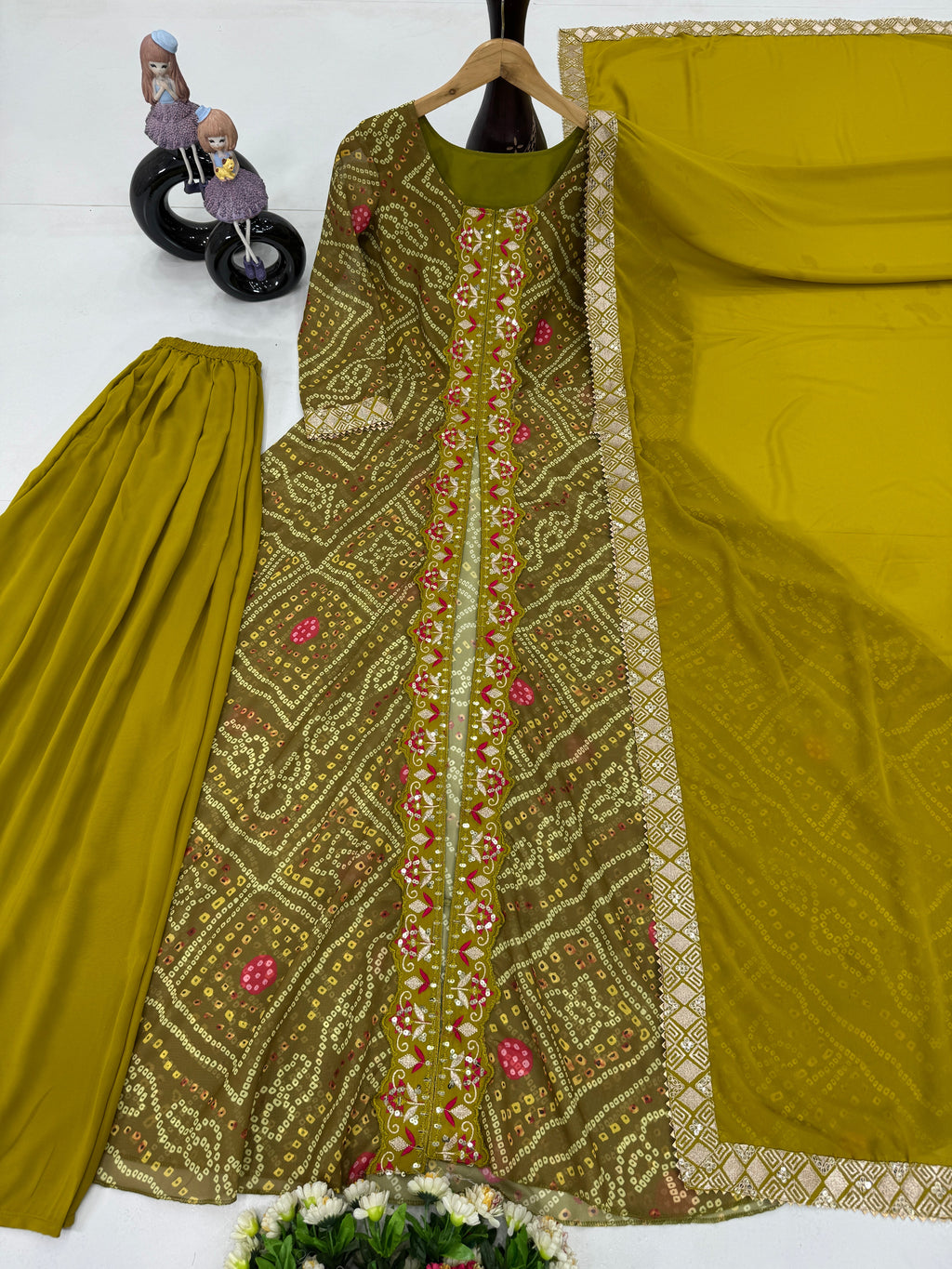 डिजाइनर पार्टी वेयर फैंसी कट टॉप और प्लाजो सूट सेट