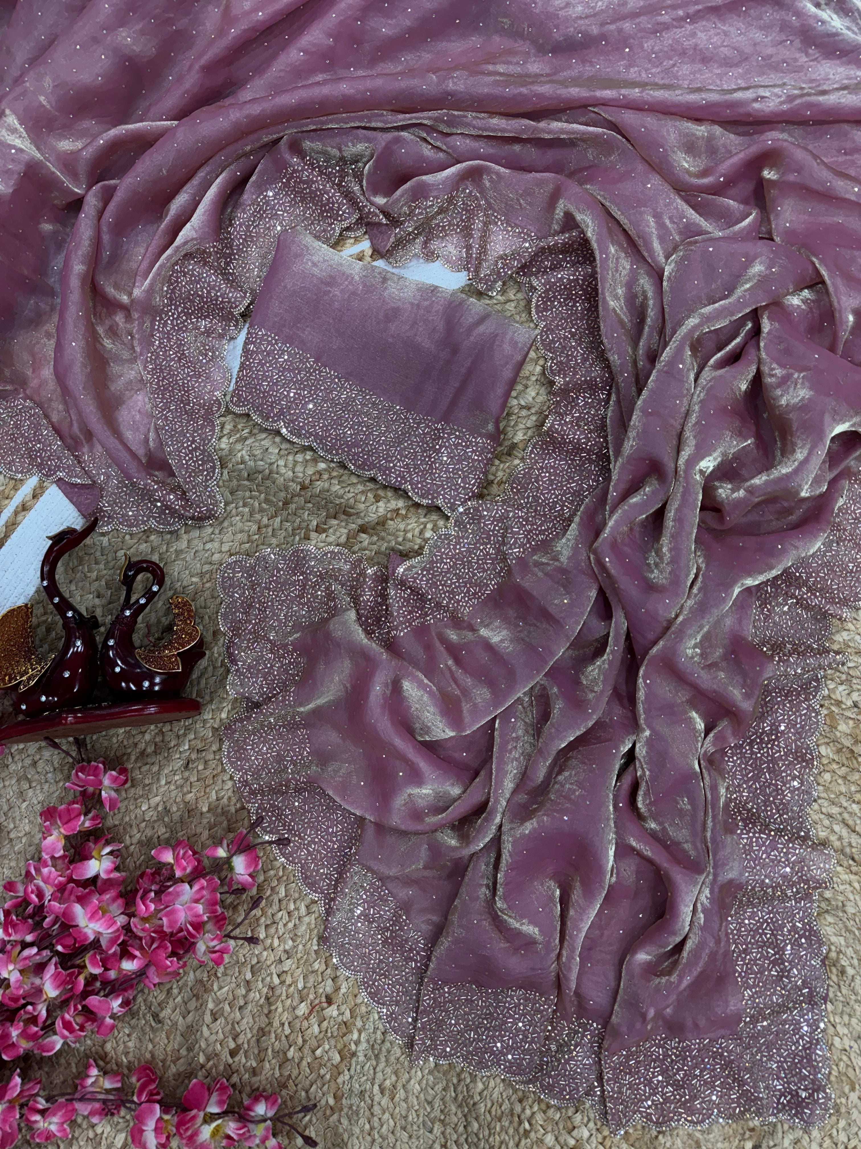 झरखन डायमंड वर्क वाली डिज़ाइनर पार्टी वेयर साड़ी