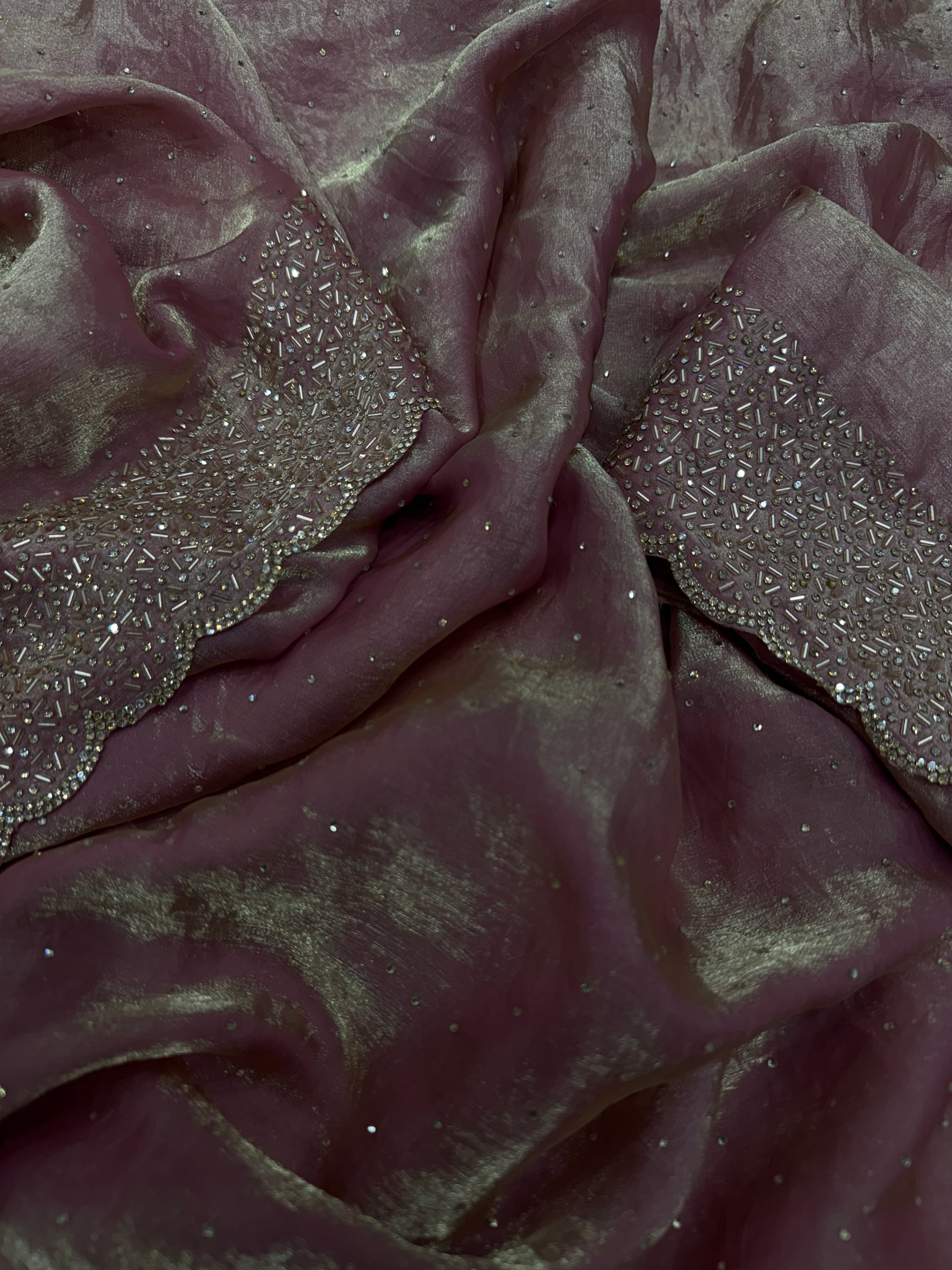 झरखन डायमंड वर्क वाली डिज़ाइनर पार्टी वेयर साड़ी