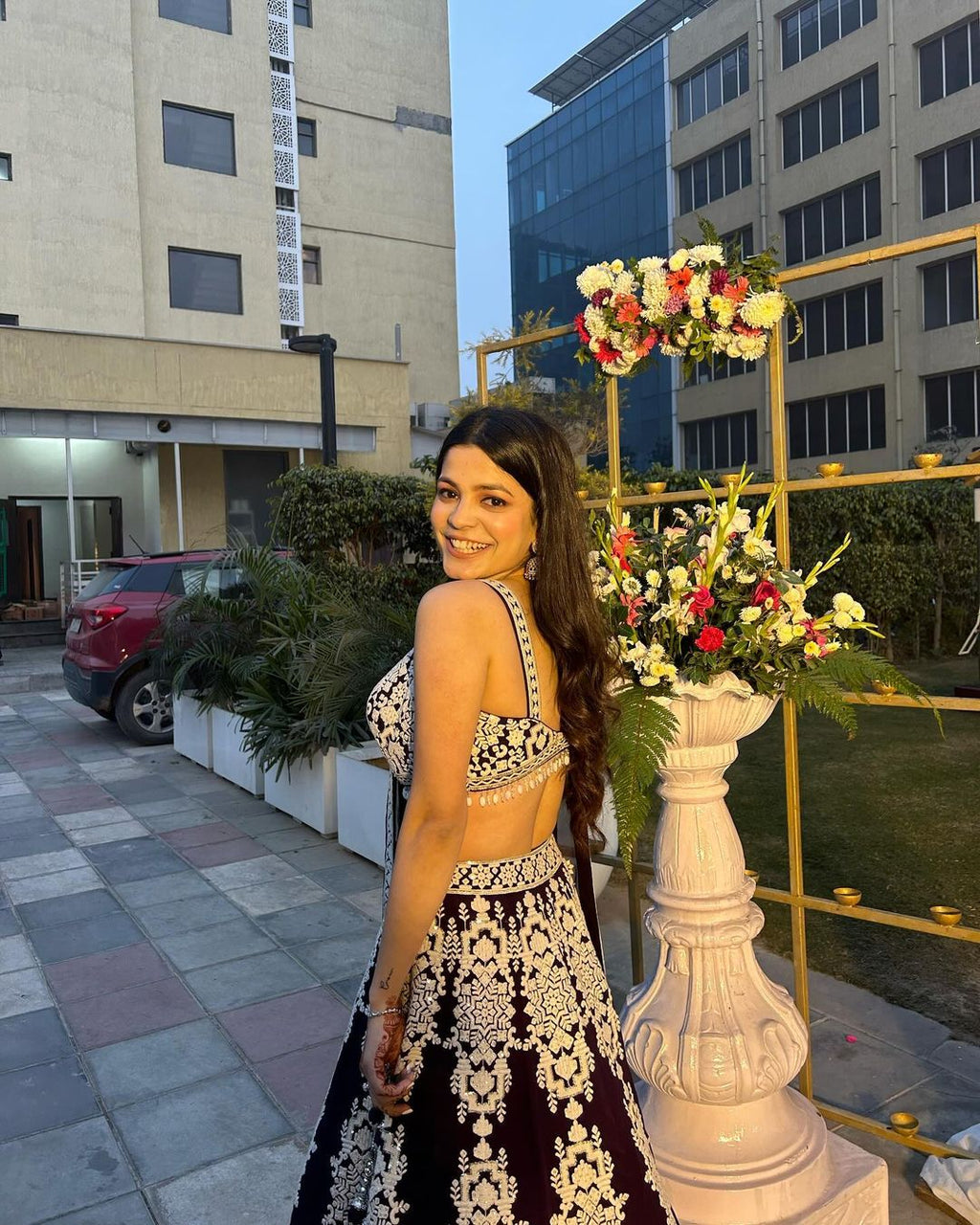 Designer Party Wear Lehenga Choli With Thread & Sequins Work