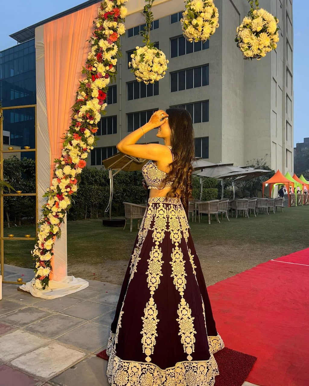 Designer Party Wear Lehenga Choli With Thread & Sequins Work