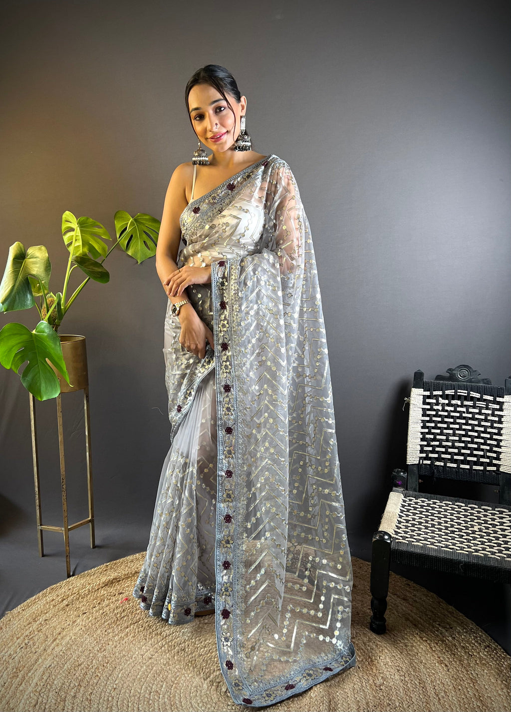 Designer Saree With Embroidery And Foil Thread Work