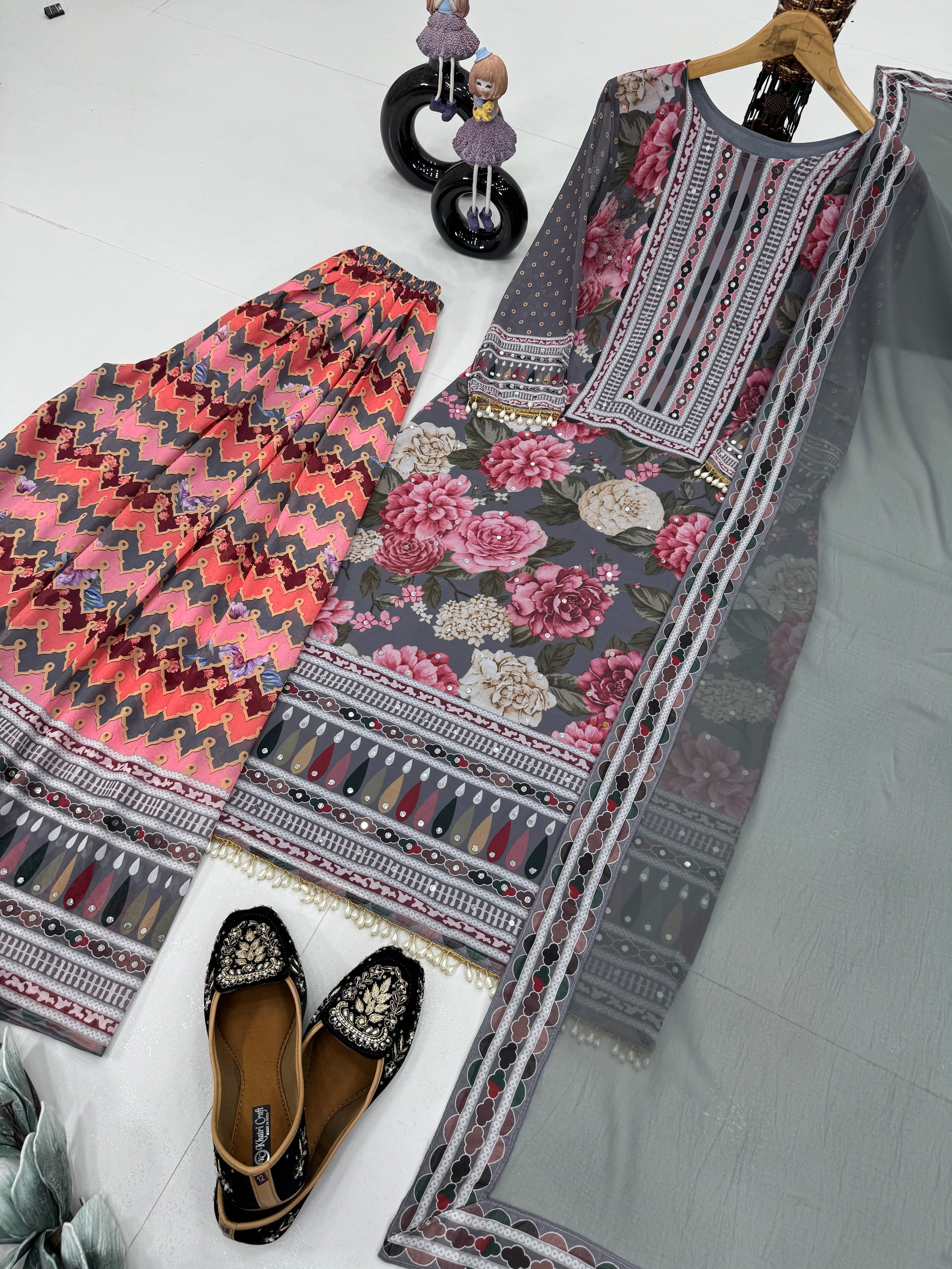 खूबसूरत पार्टी वेयर टॉप, प्लाजो और दुपट्टा