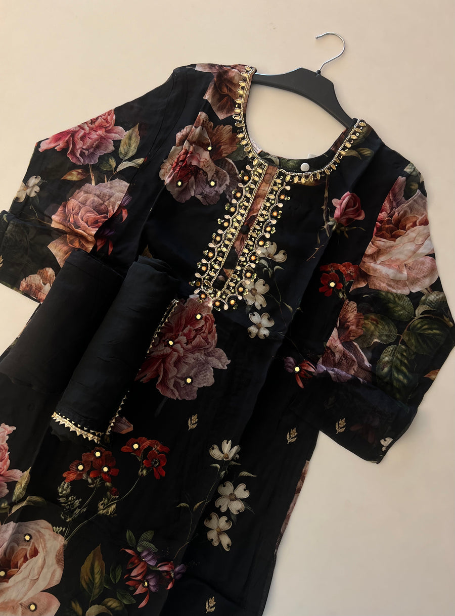 खूबसूरत पार्टी वेयर टॉप, प्लाजो और दुपट्टा