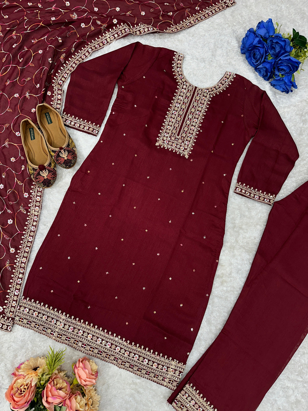 पार्टी वेयर टॉप, प्लाज़ो और दुपट्टा, कढ़ाई वर्क के साथ