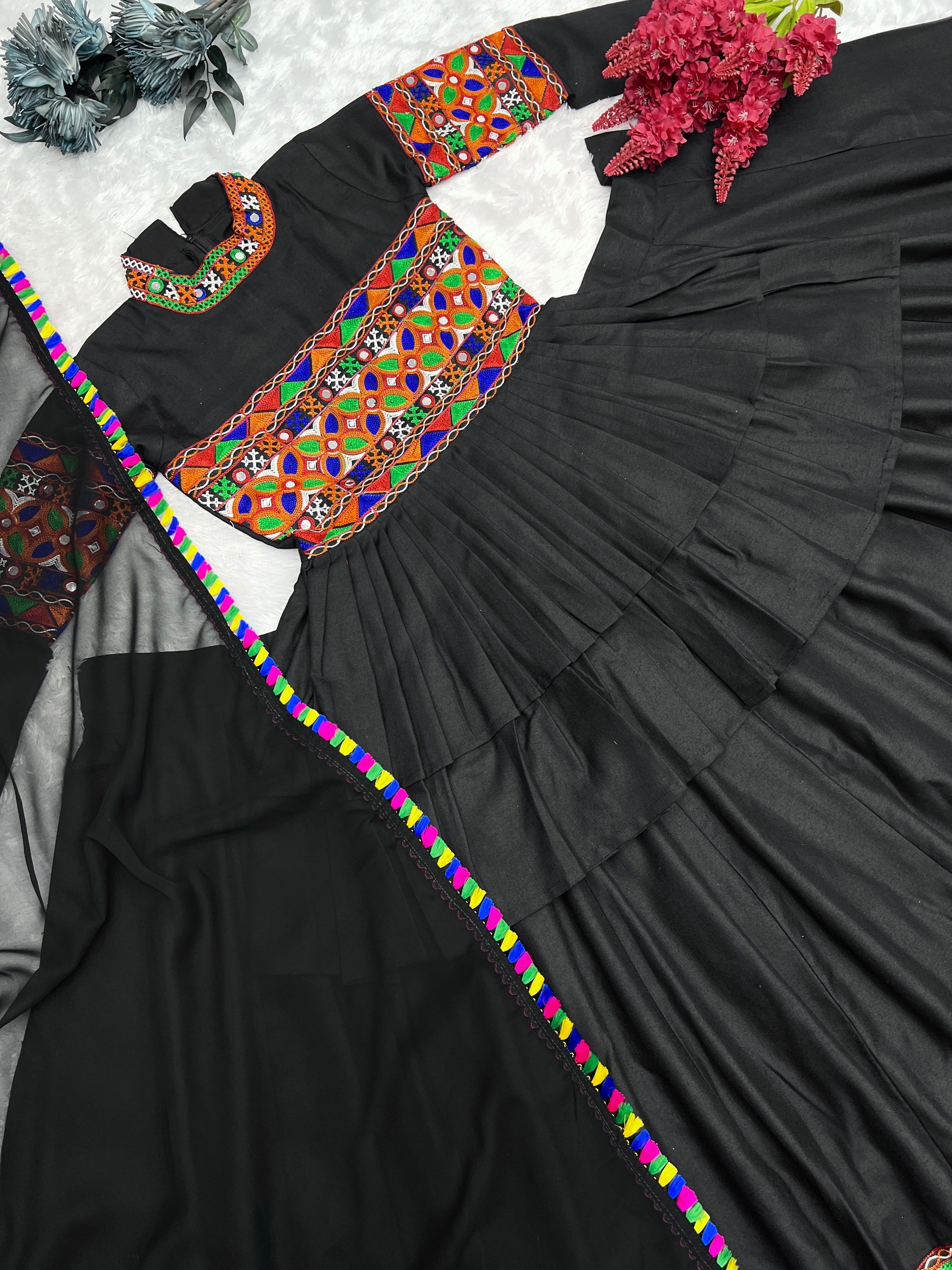 Beautiful Kediyu - Lehenga And Dupatta With Real Mirror Hand