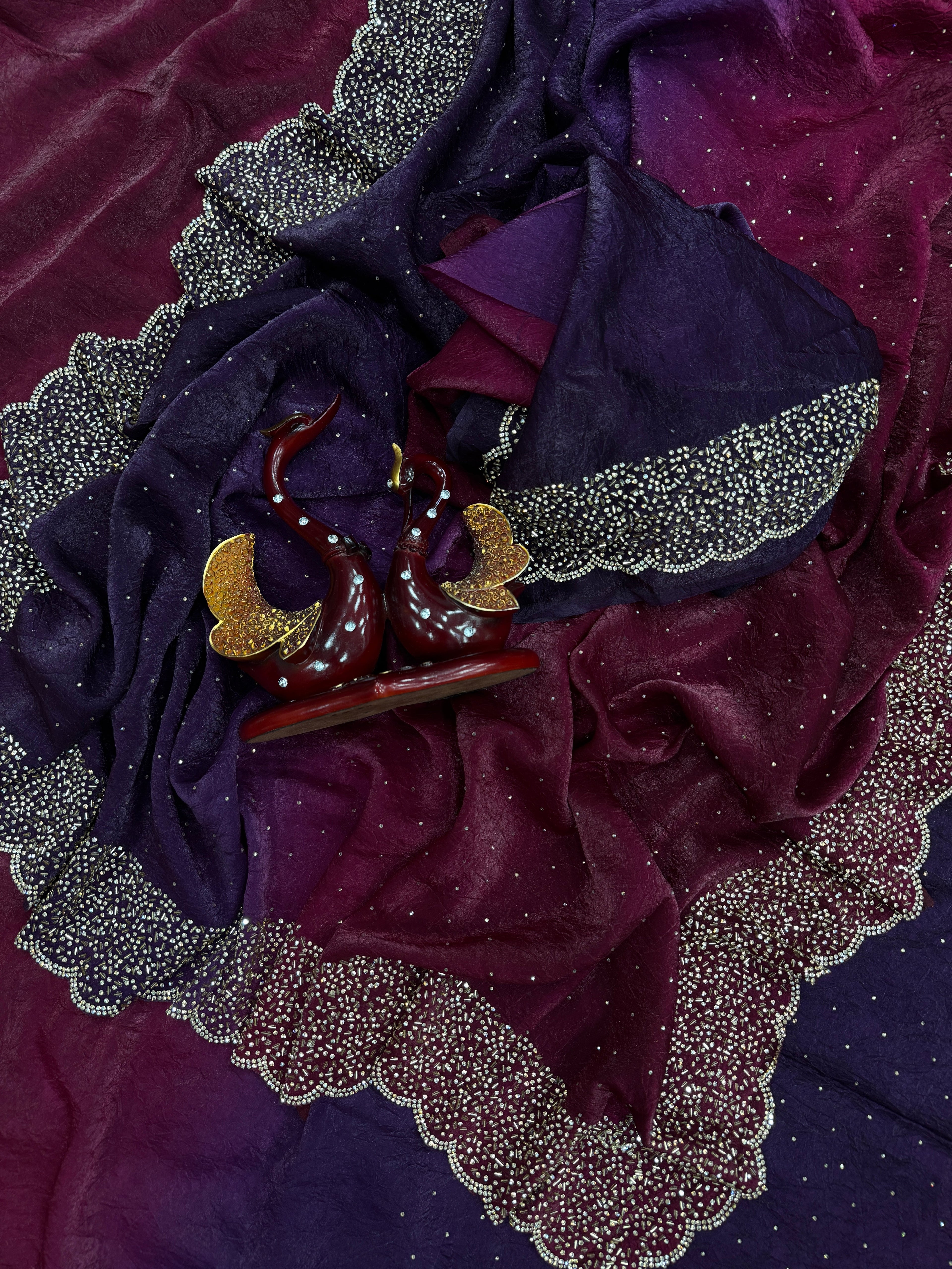 असली जारखन डायमंड वर्क वाली डिज़ाइनर साड़ी