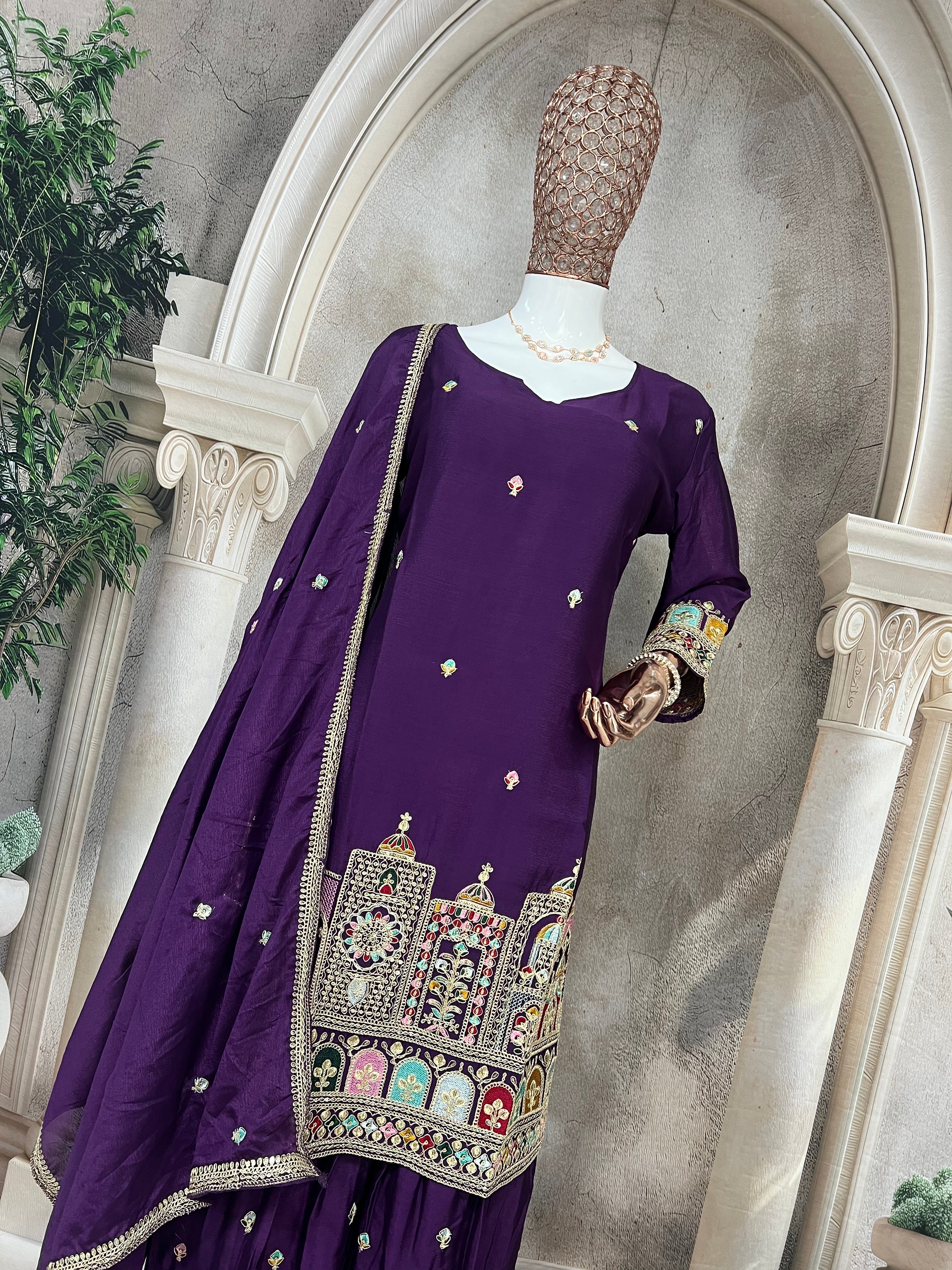 मल्टी नीडल सीक्विन कढ़ाई वर्क वाला पार्टी वेयर सूट सेट