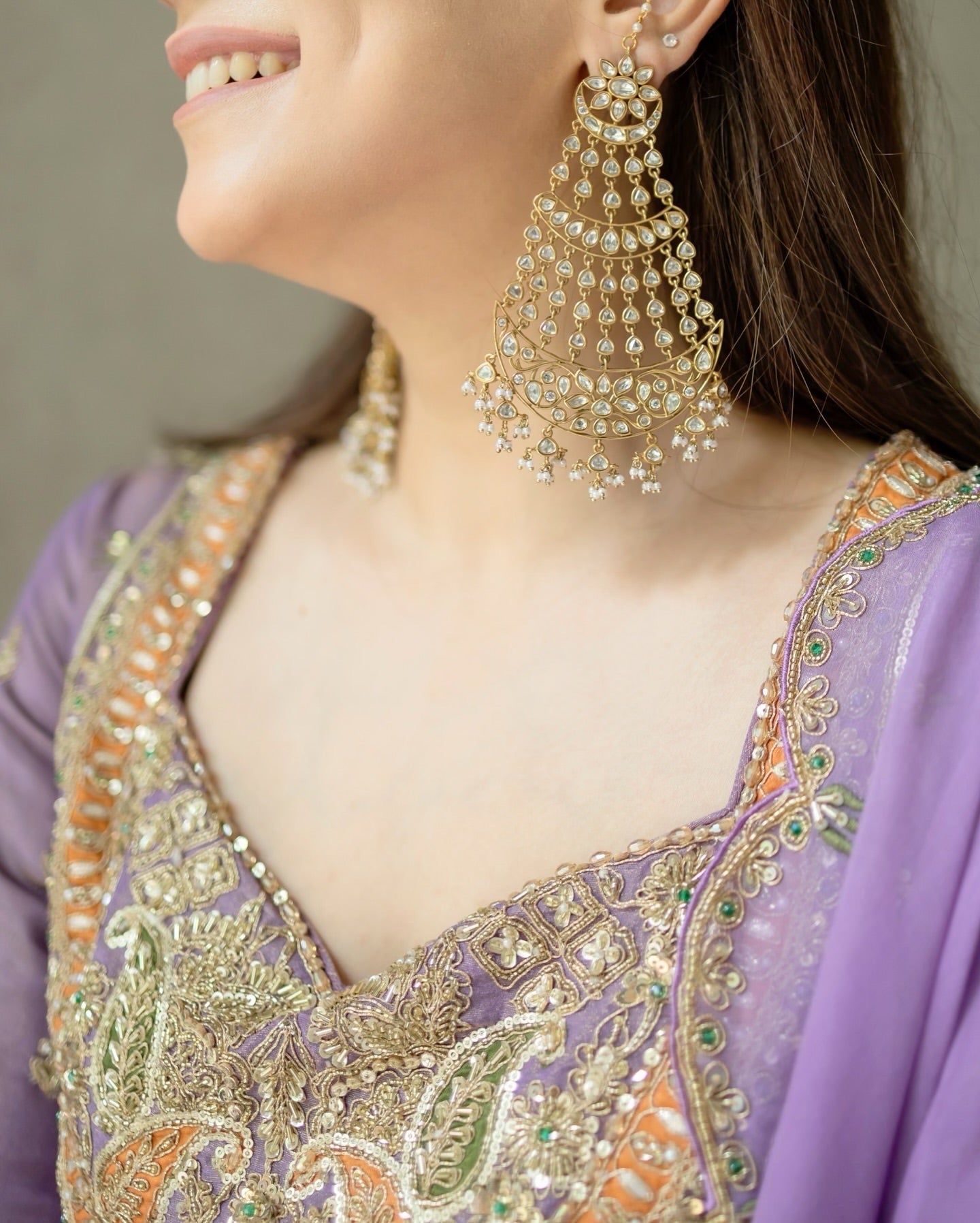 कढ़ाई वर्क वाला पार्टी वेयर टॉप-बॉटम और दुपट्टा सेट