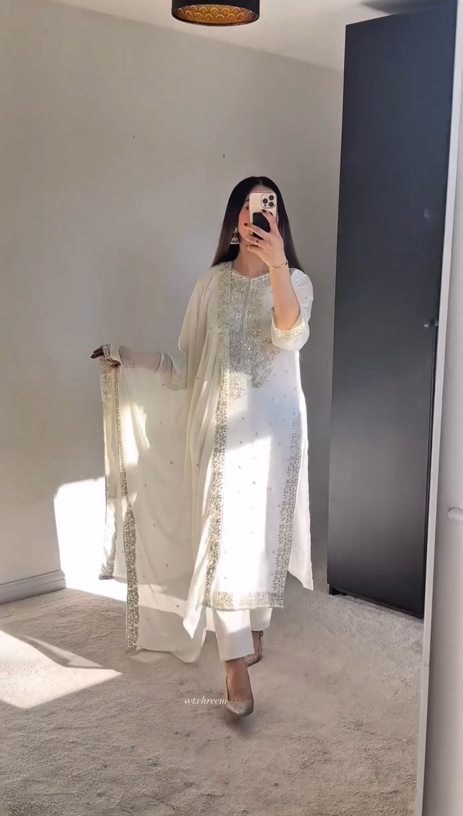 डिजाइनर पार्टी वेयर लुक, फैंसी टॉप-दुपट्टा और पूरी तरह से सिला हुआ शरारा