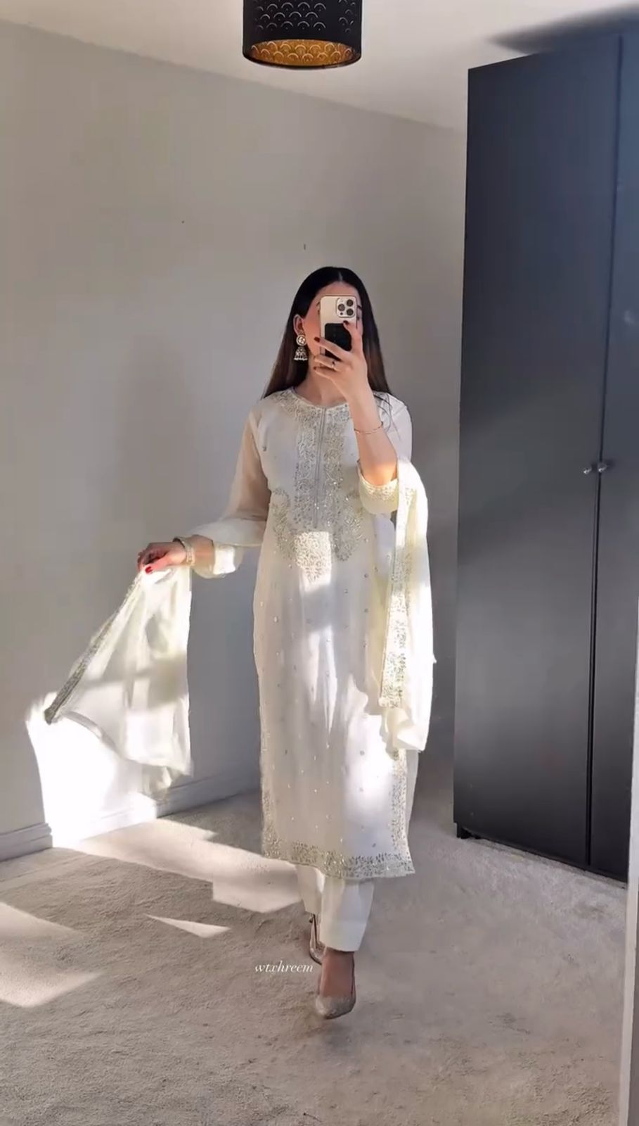 डिजाइनर पार्टी वेयर लुक, फैंसी टॉप-दुपट्टा और पूरी तरह से सिला हुआ शरारा