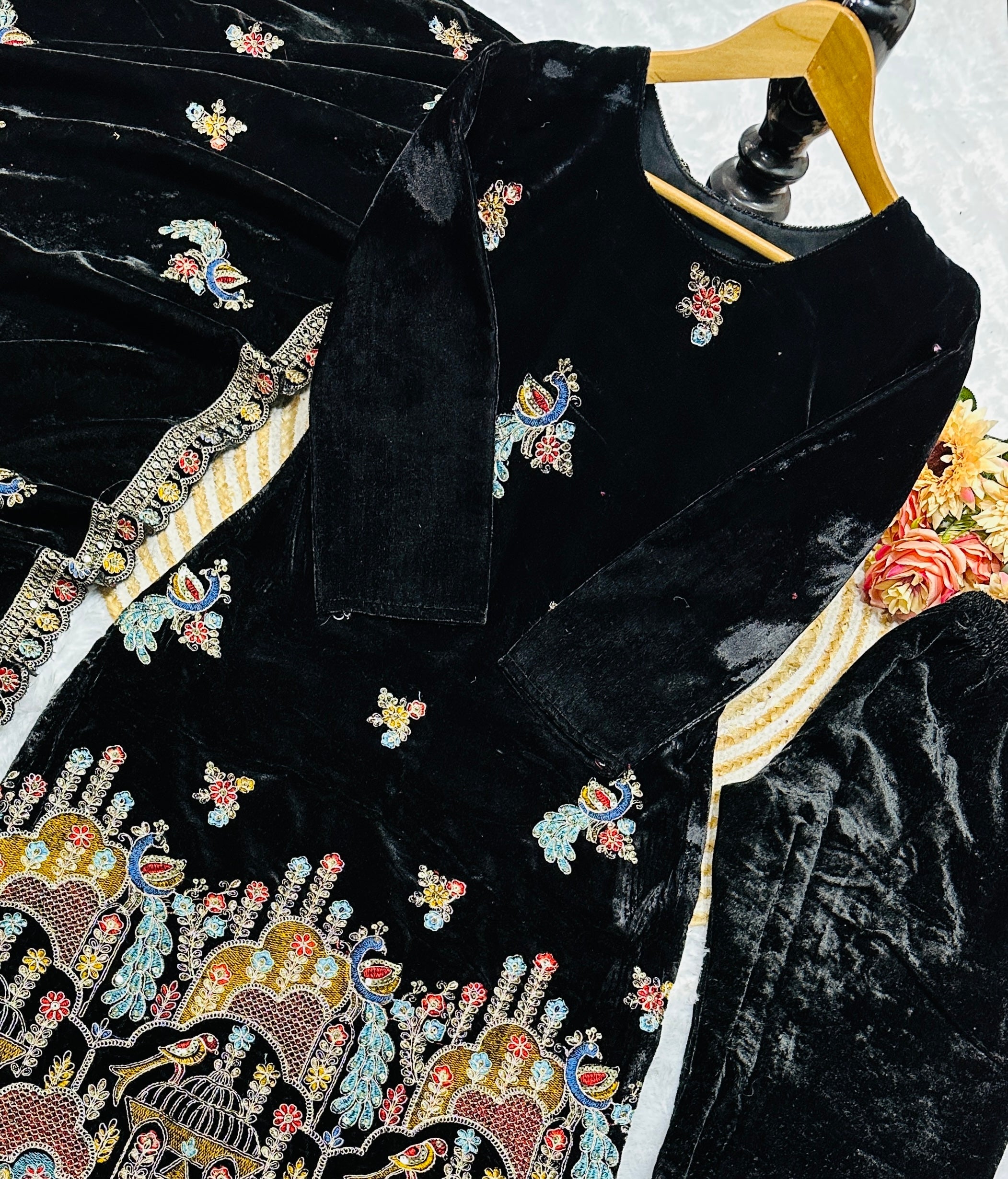 डिजाइनर पार्टी वेयर टॉप, बॉटम और फैंसी दुपट्टा