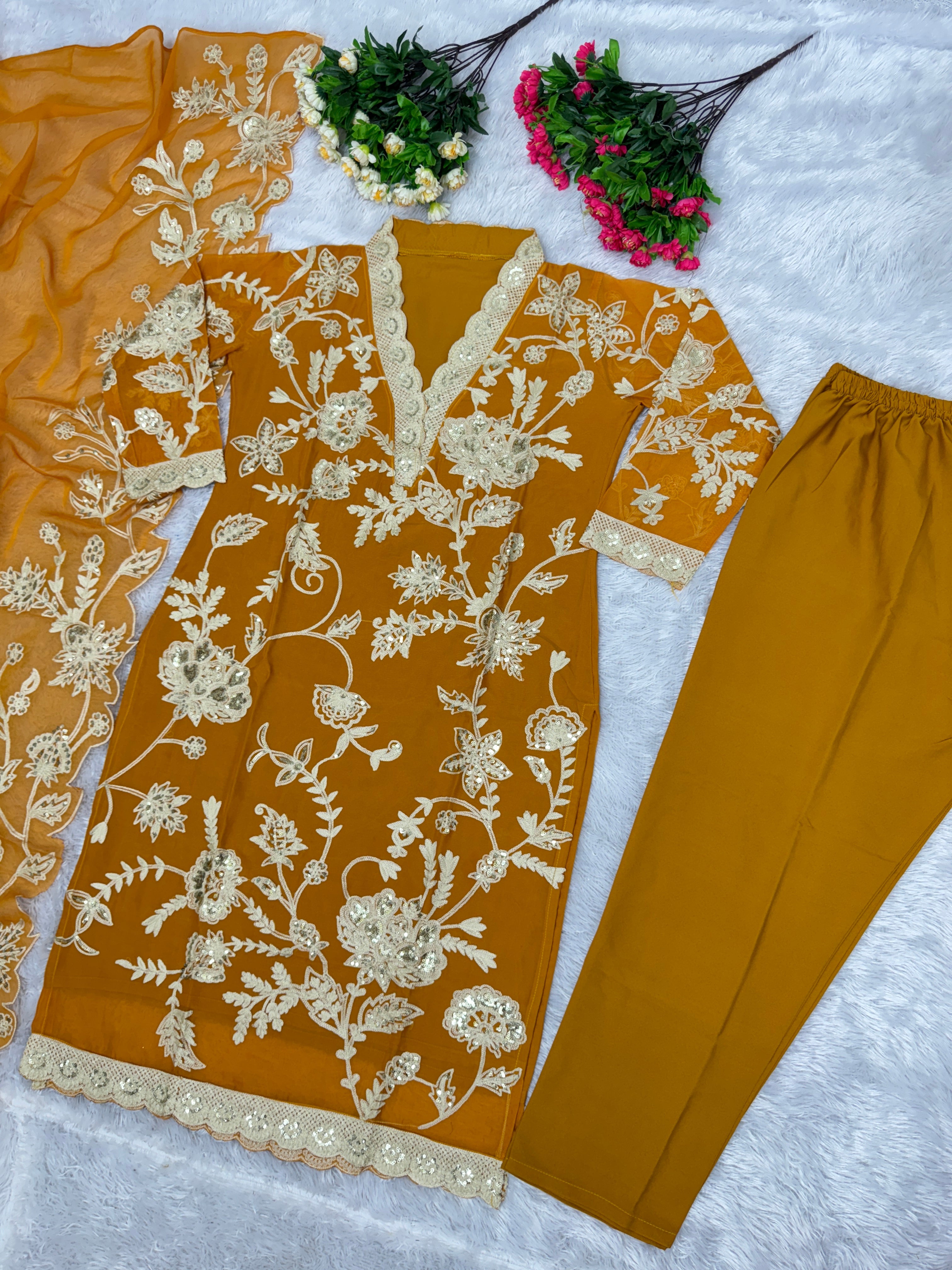 सीक्वेंस वर्क से सजा हुआ डिजाइनर पार्टी वेयर सूट, पैंट और दुपट्टा